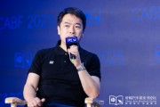 查缺五行艾摩星机器人卢玉坤：有些人形机器人公司用的摄像头就是把USB接口打胶固定，非常不稳定
